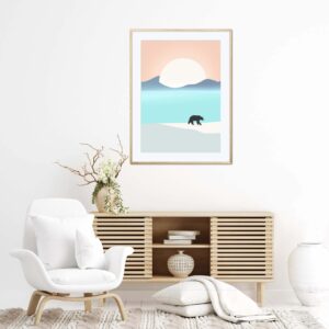 Affiche ours dans un cadre, dessin d'un ours à coté d'un lac en hiver, poster, décoration intérieur, tableau d'une illustration minimaliste de DENADDA.