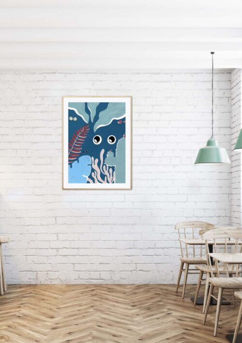 Tableau d'une tortue de mer "Eya in the night" DENADDA Affiche tortue de mer Eya dans un cadre, dessin d'une tortue de mer dans la nuit, poster, décoration intérieur, tableau d'une illustration minimaliste de DENADDA.