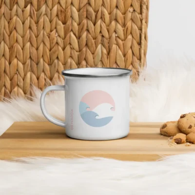 Mug en émail vague et surf de la collection DENADDA.