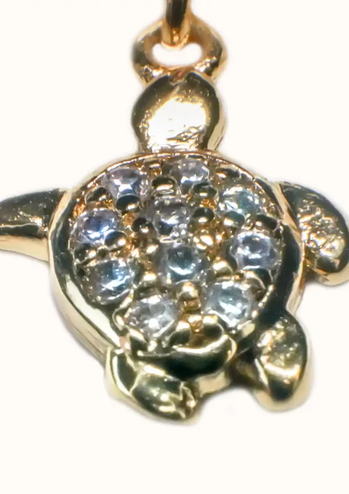 Pendentif en cristal d'EYA Pendentif en cristal d'EYA, la tortue de DENADDA.