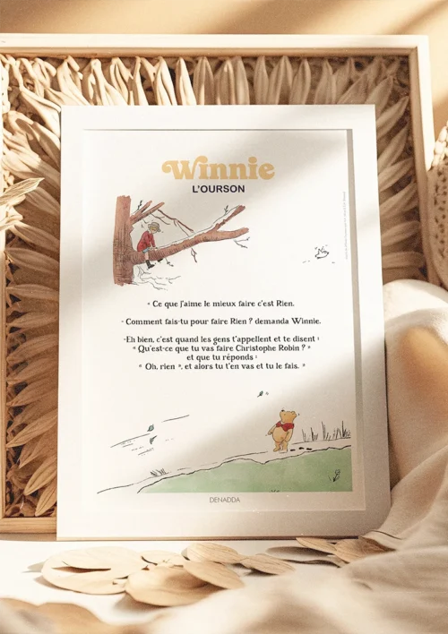 Cadre Winnie l’ourson et Jean-Christophe - Ne rien faire Cadre Winnie l’ourson et Jean-Christophe, ne rien faire. Une illustration de Denadda inspirée par A.A. Milne & E.H. Shepard.