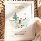 Cadre Winnie l'ourson et Jean Christophe, promenade dans la forêt des rêves bleus. Une illustration de Denadda inspirée par A.A. Milne & E.H. Shepard.