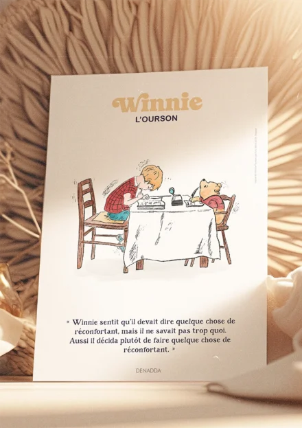 Poster Winnie l'ourson le réconfort. Une illustration de Denadda inspirée par A.A. Milne & E.H. Shepard.