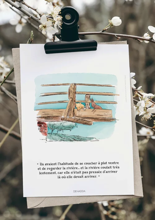 Poster Winnie l'ourson et ses amis allongés sur le pont de la rivière Poster Winnie l'ourson et ses amis allongés sur le pont de la rivière. Une illustration de Denadda inspirée par A.A. Milne & E.H. Shepard.