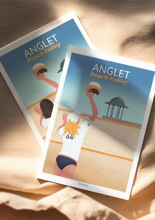 Affiche Anglet - Beach Volley Affiches beach volley à Anglet. Une femme blonde ou une femme brune joue au beach-volley à coté de la plage Les Sables d'Or au Pays Basque. Illustrations de Denadda