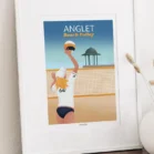 Cadre a4 Anglet beach volley. Une femme blonde joue au beach-volley à coté de la plage Les Sables d'Or au Pays Basque. Illustration de Denadda