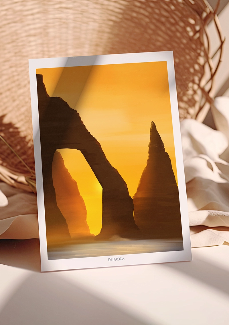 Poster zen au sunset de la falaise d'Etretat en Normandie. Illustration poétique de Denadda