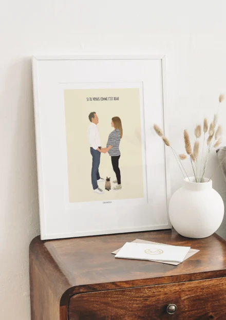 Cadre personnalisé couple et animaux, une femme, un homme et un chat sur fond uni avec citation. Une illustration de Denadda personnalisée à partir de plusieurs photos pour un cadeau d'anniversaire comme décoration de chambre.