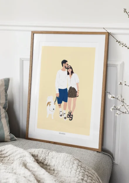 Tableau personnalisé couple et animaux sans visage, une femme, un homme et un chien sur fond jaune uni. Illustration minimaliste personnalisée par Denadda à partir d'une photo.