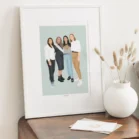 Portrait personnalisé meilleures amies, 4 amies sur un fond vert uni. Une illustration personnalisée par Denadda à partir d'une photo comme cadeau d'anniversaire.