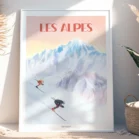 Tableau Alpes avec panorama montagneux et skieurs au coucher du soleil, style épuré signé Denadda.
