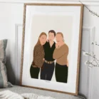 Tableau personnalisé meilleures amies sans visage, 3 amies sur fond uni. Illustration minimaliste personnalisée par Denadda à partir d'une photo.